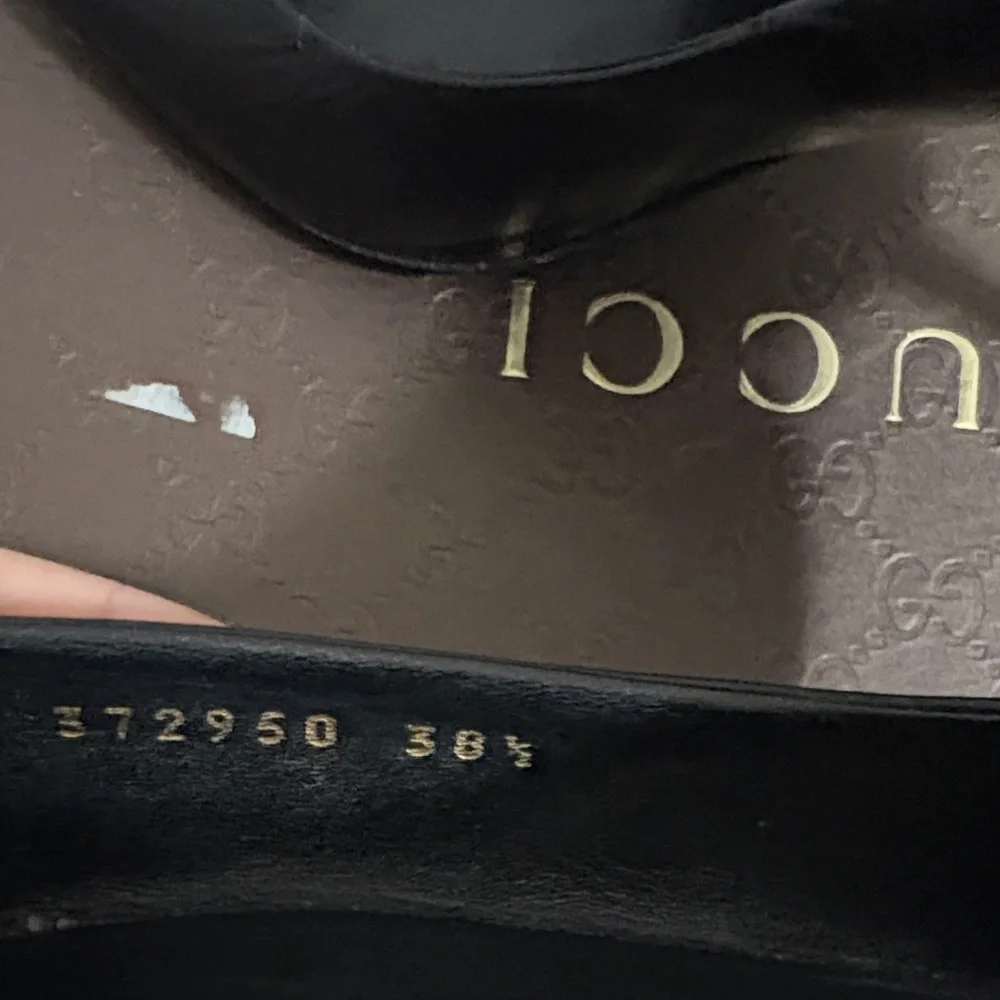 Gucci Classic Black Leather Heels - Picture 7 of 10